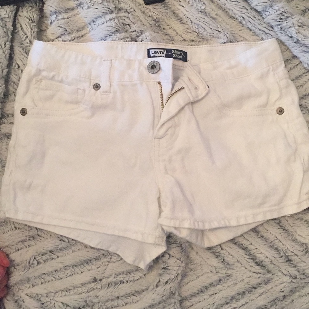 Levi’s shorty short white jean shorts